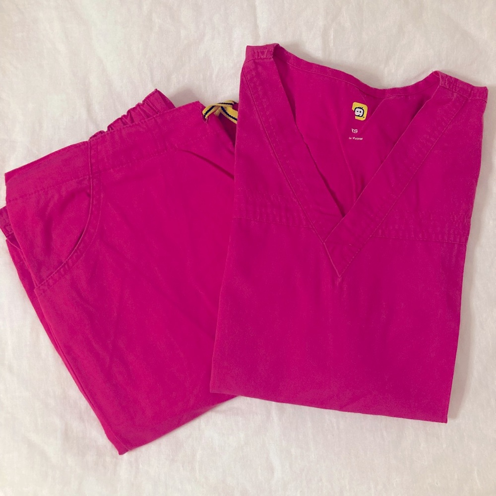 Women’s XS/S Wonderwink Scrub Set - Pink